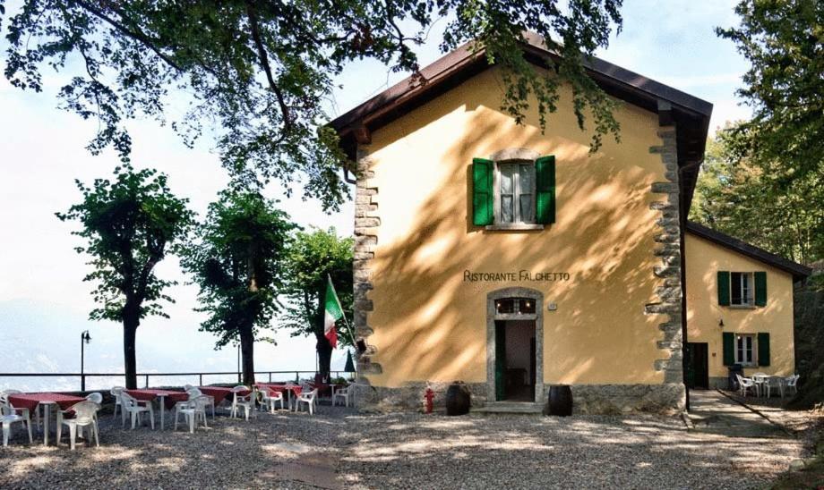 Ristorante Hotel Falchetto Brunate Exterior foto